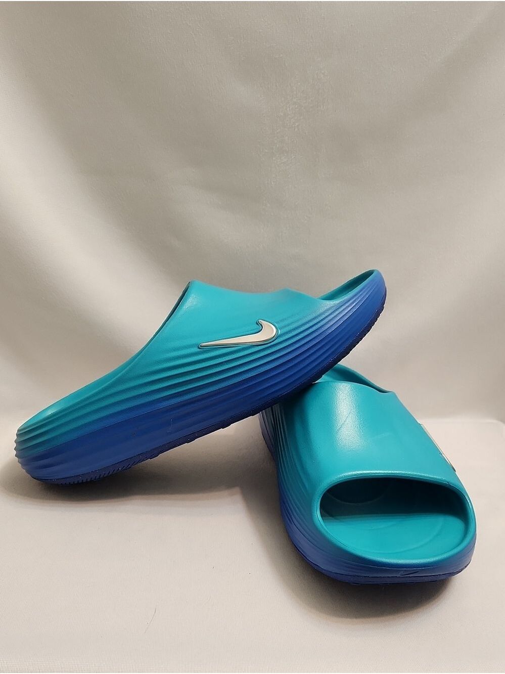 Nike ReactX Rejuven8 Teal Blue Gradient Slide Sandals (Uni M Size 9, W Size 10)
